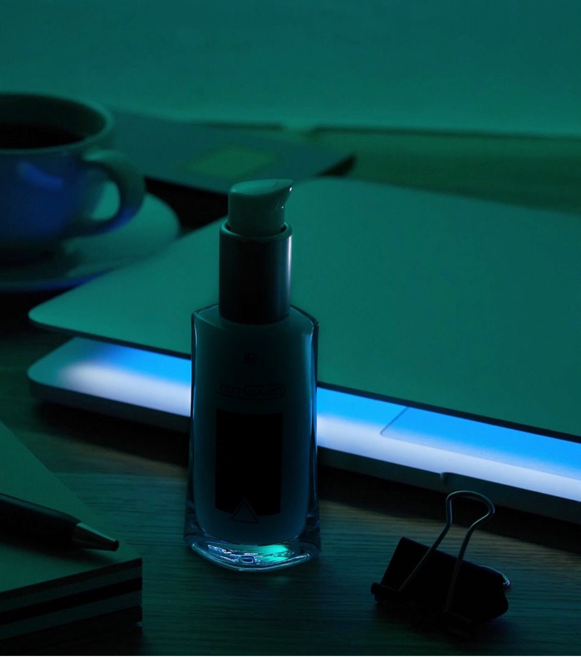 Blue Light Defender Serum